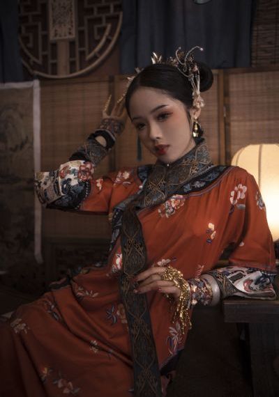 亚洲人妖在线_720日韩电影在线